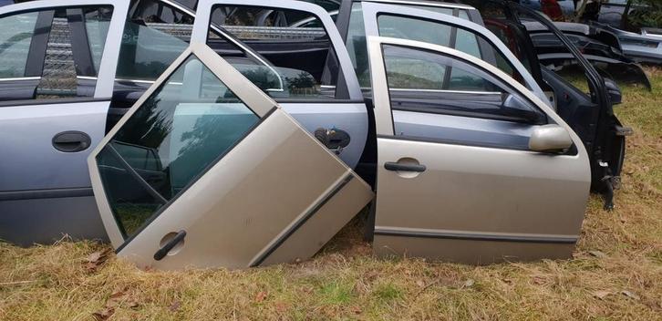 SKODA FABIA SW PORTIEREN RV+RA BJ 2002 TOT 2006, Auto-onderdelen, Carrosserie en Plaatwerk, Deur, Gebruikt, Ophalen of Verzenden