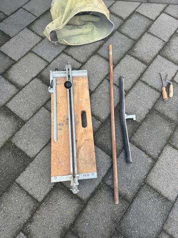 Tegelzet gereedschap - complete set beschikbaar voor biedingen