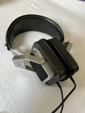 Technics EAH-830 vintage hoofdtelefoon in goede staat
