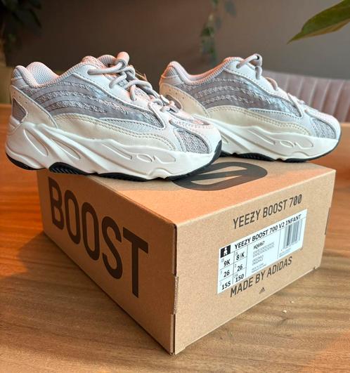 Yeezy Boost 700 V2 Infant maat 26, Kinderen en Baby's, Babykleding | Schoentjes en Sokjes, Nieuw, Jongetje of Meisje, Schoentjes
