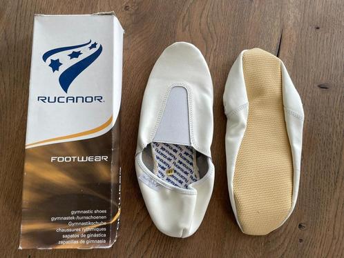 50% korting op turnschoen Rucanor Bonn wit maat 41 of 42, Sport en Fitness, Turnen, Nieuw, Turnschoenen, Wit, Ophalen of Verzenden
