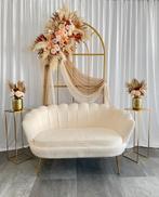 TE HUUR: Backdrop Pampas Peach  met creme bruidsbank, Ophalen of Verzenden, Zo goed als nieuw