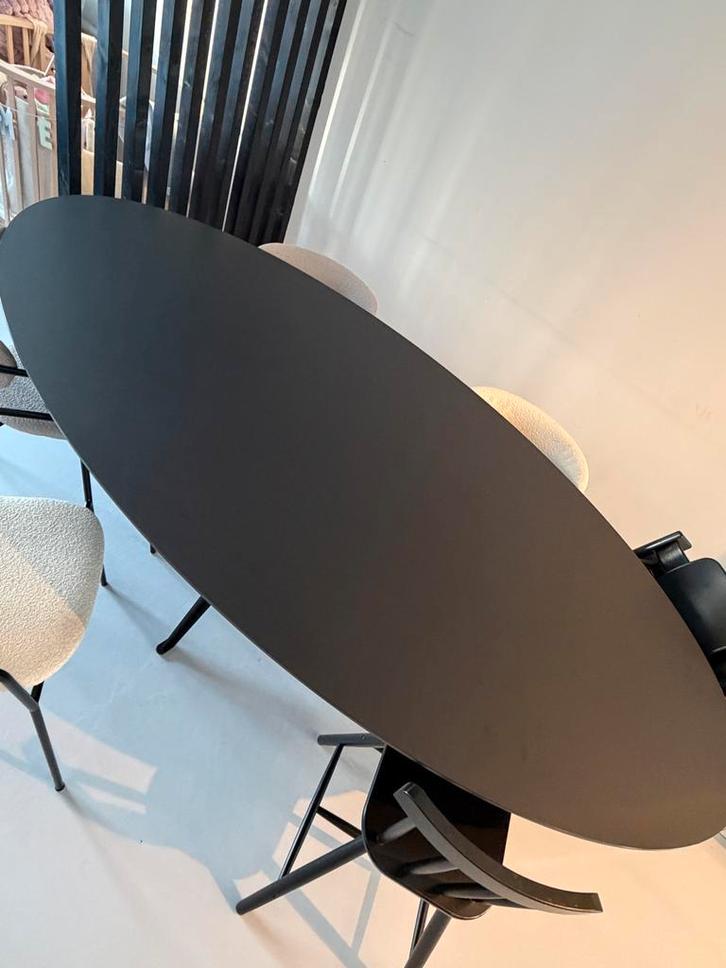 Ovale Fenix Zwarte Eettafel - 220x110cm, Huis en Inrichting, Tafels | Eettafels, Zo goed als nieuw, 100 tot 150 cm, 200 cm of meer