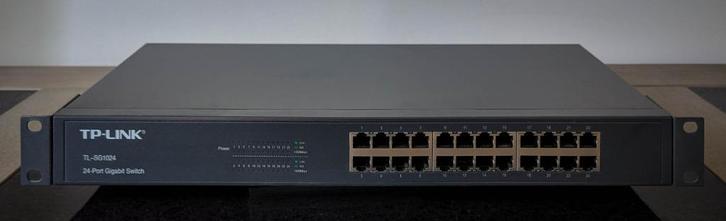 TP-Link 24-Port Gigabit Rackmount Switch (izgs), Computers en Software, Netwerk switches, Zo goed als nieuw, Ophalen of Verzenden