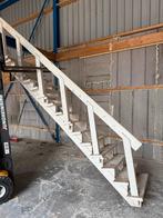 Houten Trap 320cm hoog  - Stevig en Functioneel, Doe-het-zelf en Verbouw, Ladders en Trappen, Ophalen, Gebruikt, Trap, Minder dan 2 meter