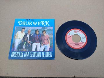 Single: Drukwerk - Moeilijk Om Gewoon Te Doen (1989) beschikbaar voor biedingen