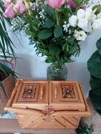 Houten vintage  Naaikistje met Bloemenmotief, Ophalen of Verzenden, Zo goed als nieuw, Eikenhout, Minder dan 50 cm