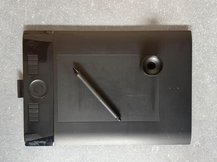 Wacom Intuos 4 PTK-540WL grafisch tablet, Computers en Software, Tekentablets, Zo goed als nieuw, Draadloos, Multi-touch, Ophalen of Verzenden