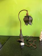 Schemerlamp antiek op mooie voet als lelie, Ophalen of Verzenden
