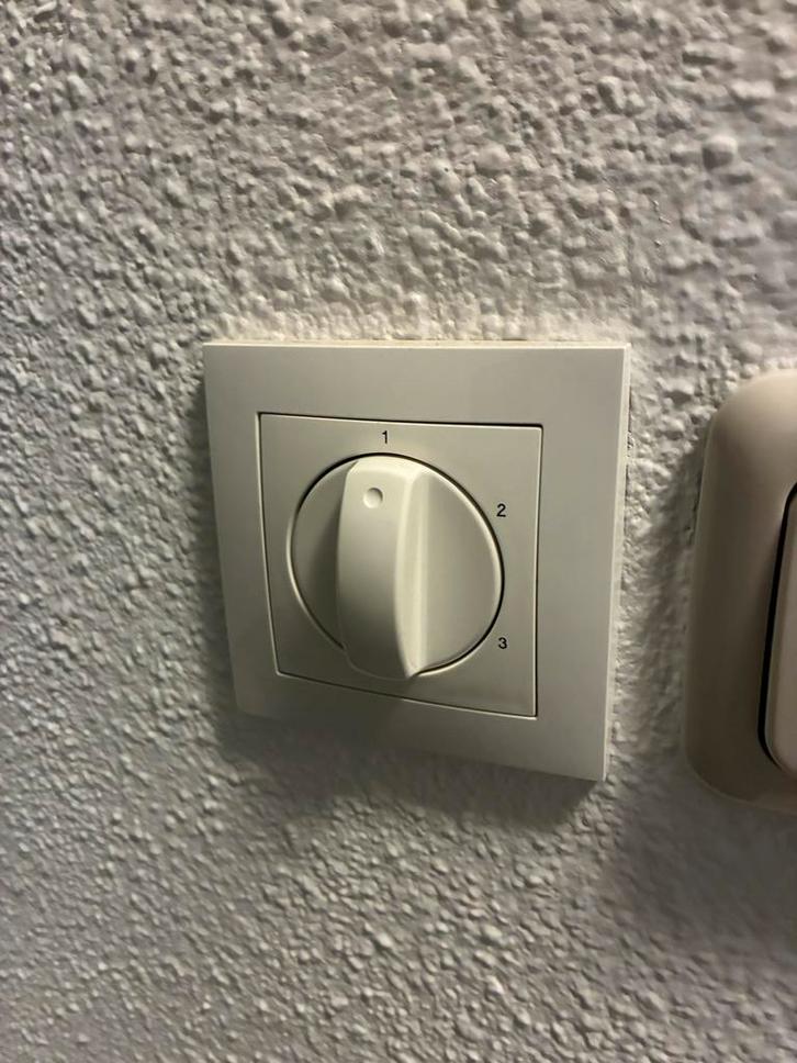 Merz driestandenschakelaar voor Orcon WTW, Doe-het-zelf en Verbouw, Elektra en Kabels, Zo goed als nieuw, Schakelaar, Ophalen of Verzenden