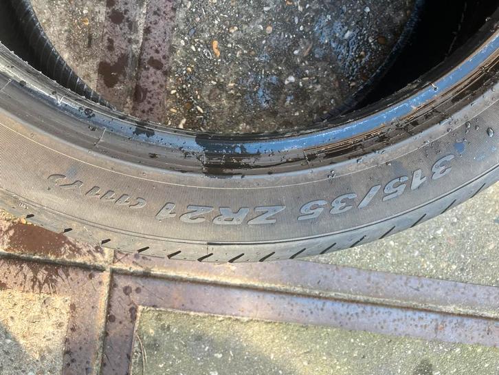 2x 315/35R21 Pirelli banden PorscheCayenne, Auto-onderdelen, Banden en Velgen, Band(en), Zomerbanden, 21 inch, 315 mm, Ophalen