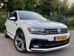 VW TIGUAN HIGHLINE  R-LINE 1.4 150PK TSI DSG PANO LEER TREKH, 4 cilinders, 150 pk, 1395 cc, Grijs