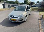 Opel Zafira 1.8 103KW Easytronic 2011 Beige, Auto's, Stof, 4 cilinders, Beige, Zafira