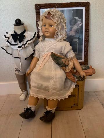 Super lieve antieke looppop peuterpop 66 cm beschikbaar voor biedingen