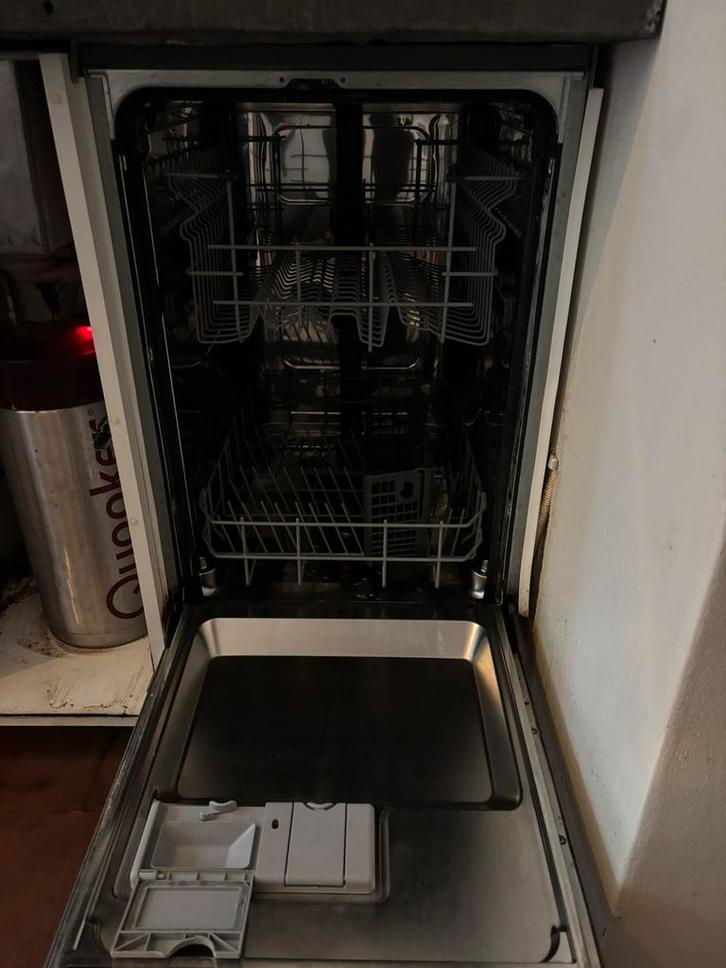 Gratis inbouwvaatwasser Ikea (kapot), Witgoed en Apparatuur, Vaatwasmachines, Gebruikt, Inbouw, Minder dan 85 cm, Ophalen