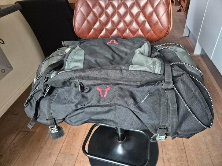SW-Motech Cargobag zadeltas met handige regenhoes, Motoren, Accessoires | Koffers en Tassen, Zo goed als nieuw, Ophalen of Verzenden