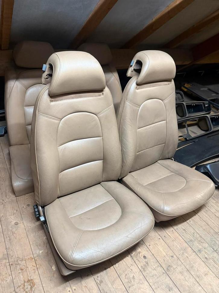 Saab 900 Classic cabriolet voorstoelen en achterbank, Auto-onderdelen, Interieur en Bekleding, Saab, Nieuw, Ophalen