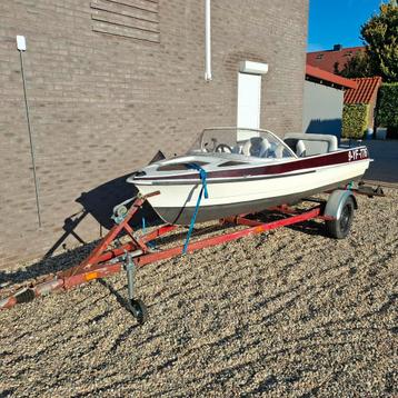 Te koop speedbootje. Zonder moter met trailer  beschikbaar voor biedingen