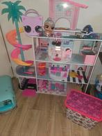 Lol poppenhuis met camper, raceauto, opbergbox en poppen, Ophalen, Gebruikt