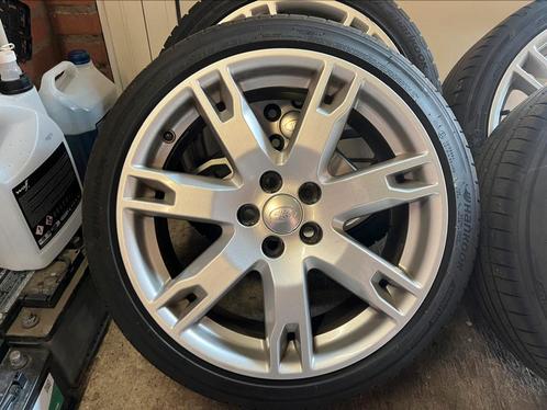 Dikke set landrovers perfect voor v50 s40 of c30, Auto-onderdelen, Banden en Velgen, Banden en Velgen, Zomerbanden, 18 inch, 225 mm