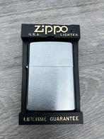 Zippo Classic High Polish Chrome - Nieuw in Verpakking, Verzamelen, Rookartikelen, Aanstekers en Luciferdoosjes, Ophalen of Verzenden