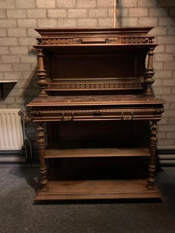 Mooie buffetkast  beschikbaar voor biedingen