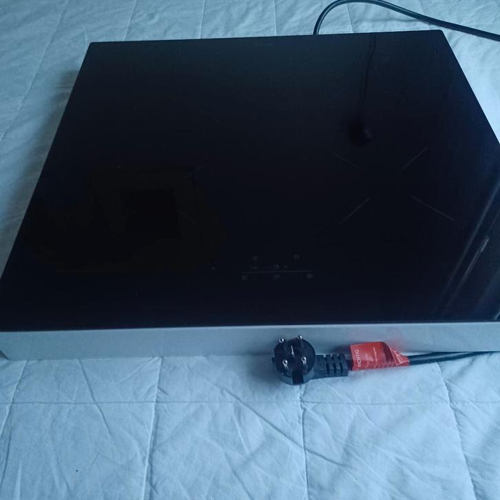 ETNA KIV360WIT vrijstaande inductiekookplaat, 2 fasen, Witgoed en Apparatuur, Kookplaten, Nieuw, Vrijstaand, Inductie, 4 kookzones