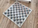 Damspel in de vorm van verklede kippen, Hobby en Vrije tijd, Gezelschapsspellen | Bordspellen, Een of twee spelers, Ophalen of Verzenden