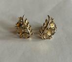 Vintage TRIFARI oorbellen ( in Hilversum ), Sieraden, Tassen en Uiterlijk, Oorbellen, Ophalen of Verzenden, Gebruikt, Goud, Overige materialen