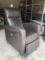 Sta-op-stoel-electrisch  mauve-bruin, Huis en Inrichting, Ophalen, Gebruikt, Modern klassiek, 50 tot 75 cm