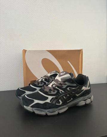 Asics nyc Black Maat 42,5 beschikbaar voor biedingen