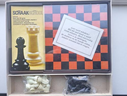 Vintage spel schaakschool van MB, Hobby en Vrije tijd, Gezelschapsspellen | Bordspellen, Gebruikt, Ophalen of Verzenden