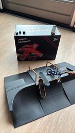 Vinger skeetboard mini ramp + doos aanwezig, Ophalen of Verzenden, Zo goed als nieuw