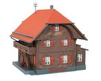 Kibri 38026: bouwpakket voor een houten Emmentaler huis, Hobby en Vrije tijd, Modeltreinen | H0, Overige merken, Gelijkstroom of Wisselstroom