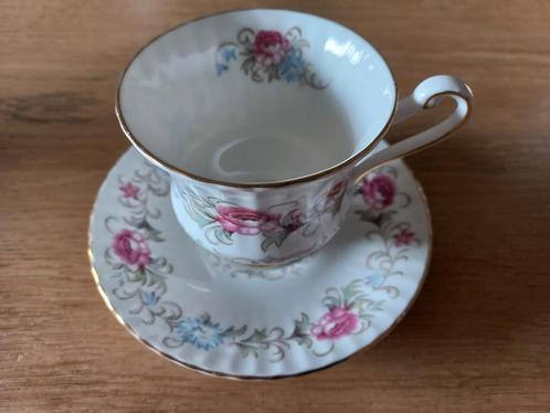 Paragon Chatelaine kop en schotel, roze roos, ZGAN!!!, Verzamelen, Porselein, Kristal en Bestek, Zo goed als nieuw, Kop en/of schotel