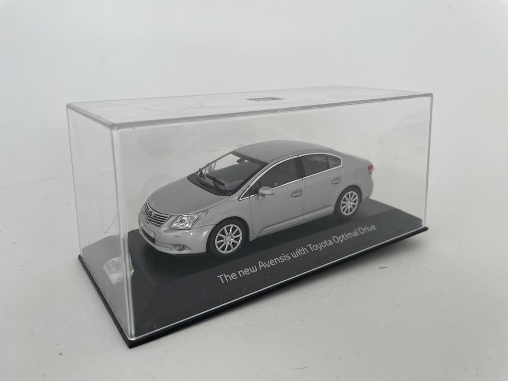 model Toyota Avensis (T27) Minichamps Paul's model art 1/43, Hobby en Vrije tijd, Modelauto's | 1:43, Ophalen of Verzenden, Gebruikt