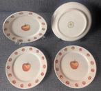 Appel servies borden doorsnede 17 cm van Jet Ter Steege, Huis en Inrichting, Keuken | Servies, Ophalen of Verzenden, Zo goed als nieuw