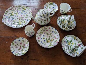 Queen’s Country Meadow servies beschikbaar voor biedingen