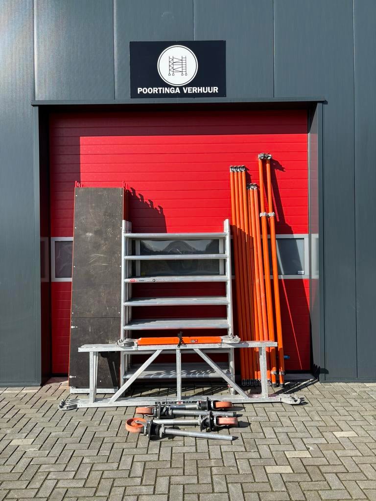 Altrex rolsteiger 5200 serie 10.2 m wh te koop, Doe-het-zelf en Verbouw, Steigers, Zo goed als nieuw, Rolsteiger of Kamersteiger