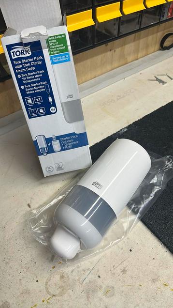 Tork zeep dispenser beschikbaar voor biedingen