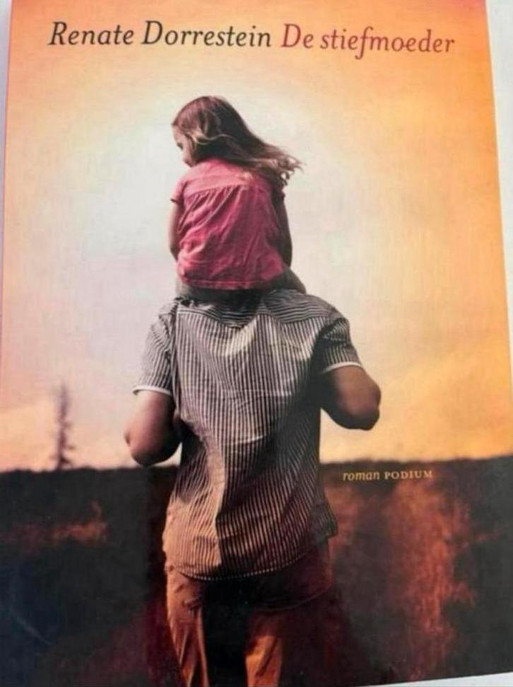 RENATE DORRESTEIN DE STIEFMOEDER ROMAN PODIUM, Boeken, Romans, Zo goed als nieuw, Ophalen of Verzenden
