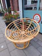 Ronde rotan buiten stoel., Ophalen, Zo goed als nieuw, Rotan
