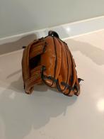 Honkbal Handschoen & Bal - Mancave Item, Verzamelen, Verzenden, Gebruikt, Reclamebord