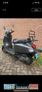 scooter moet rijden., Fietsen en Brommers, Snorfietsen en Snorscooters, Ophalen of Verzenden, Zo goed als nieuw, Elektrisch, Overige merken