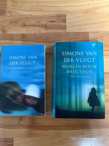 2 boeken trillers van Simone van der vlugt.