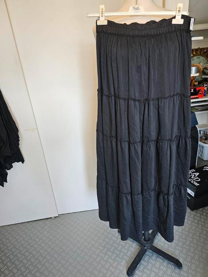 DHIO strokenrok nieuw**mt2      Z42, Kleding | Dames, Rokken, Nieuw, Zwart, Onder de knie, Verzenden