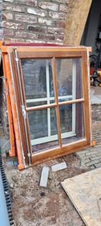 Hardhouten kozijnen met dubbelglas, Doe-het-zelf en Verbouw, Kozijnen en Schuifpuien, Raamkozijn, Zo goed als nieuw, 75 tot 150 cm