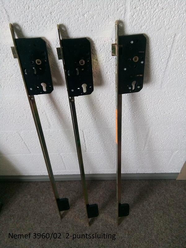 Nemef 2 punts sluiting  3960/2, Hobby en Vrije tijd, Overige Hobby en Vrije tijd, Nieuw, Ophalen of Verzenden