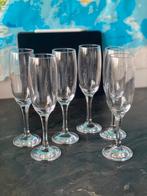 Zes mooie champagne glazen in nieuw staat 21 cm hoog, Ophalen of Verzenden, Zo goed als nieuw, Overige typen
