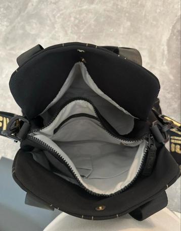 Fila Tas - Stijlvol en Praktisch! beschikbaar voor biedingen